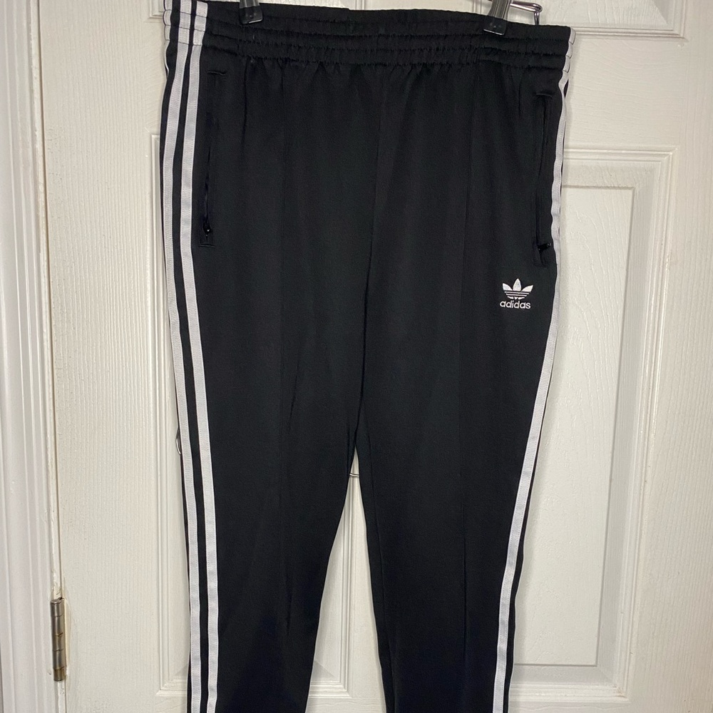 Women’s medium adidas jogger soccer pants